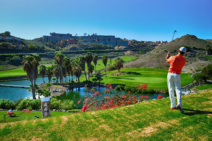 Golfmatkat Puerto del Carmeniin ja Salobre Golfiin Golf Plaisirin kanssa