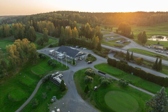 Finnish Golf Media FORE! | Lakeside Golf – Pirkanmaan kaksi parasta kenttää löytyvät samasta osoitteesta