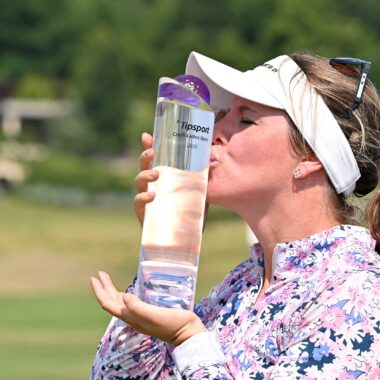 Finnish Golf Media FORE! | Noora Komulainen voitti uransa ensimmäisen LET-kilpailun